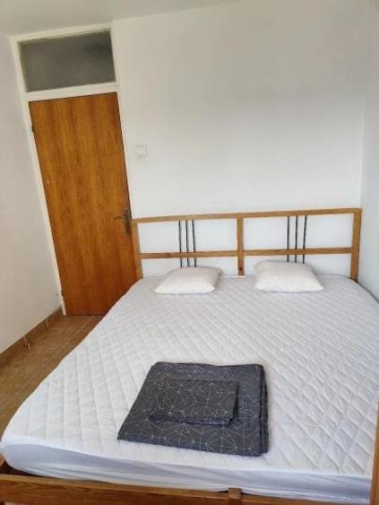 Apartament cu 4 camere semidecomandat în Dorobanți