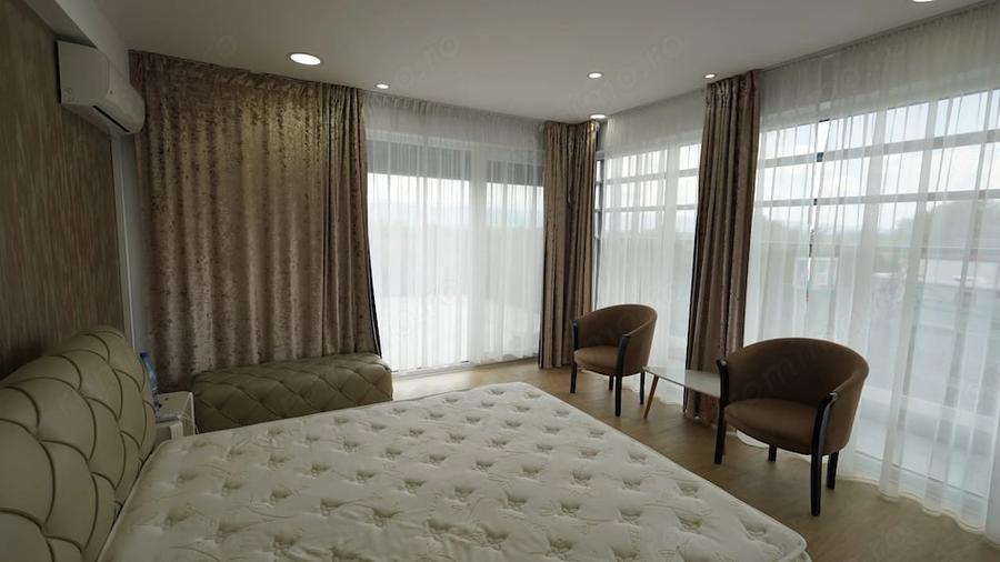 Casă cu 6 camere cu Teren 2000 Mp în Turnișor