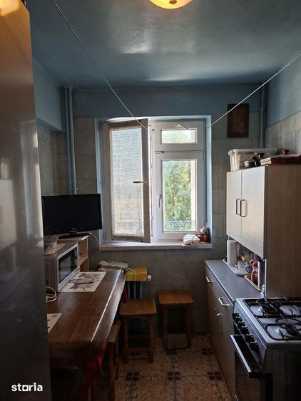 Apartament cu 3 camere în Drumul Taberei