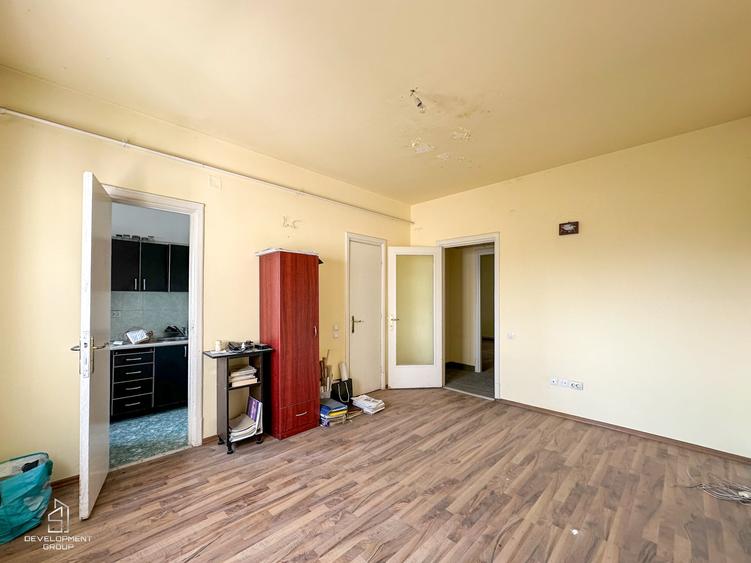 Apartament cu 2 camere semidecomandat în Universitate