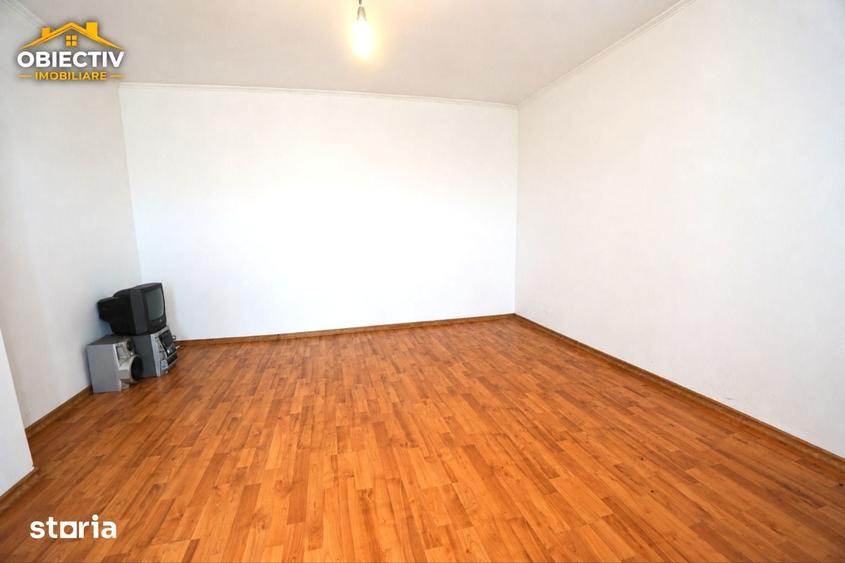Casă cu 5 camere cu Teren 500 Mp în Central