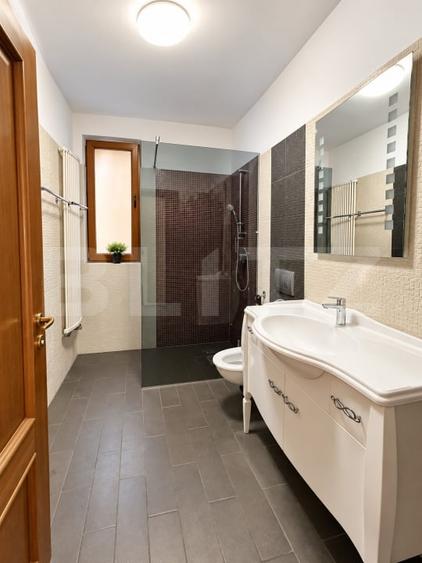 Apartament cu 3 camere decomandat, mobilat în Europa