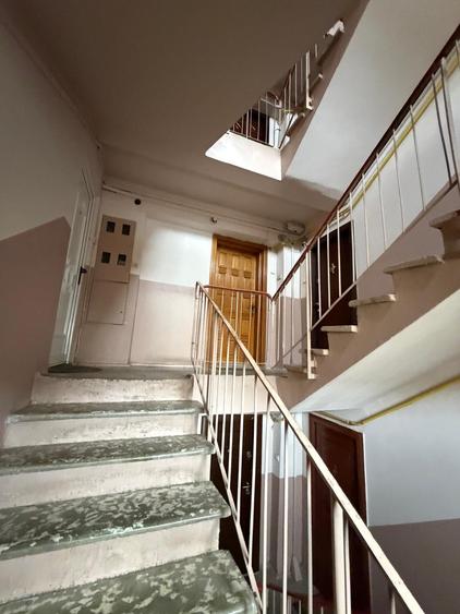 Apartament cu 3 camere semidecomandat, mobilat în Bucovina