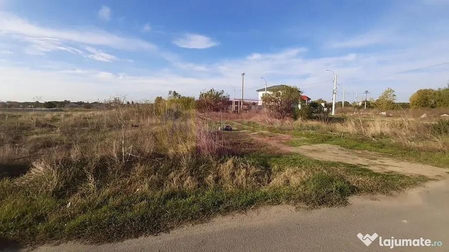 Teren de 1137 mp, în 1 Decembrie