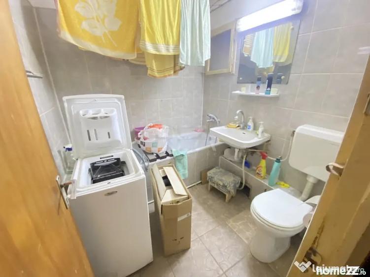 Apartament cu 3 camere decomandat în Rahova