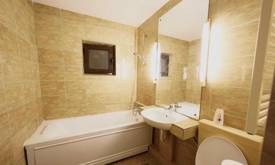 Apartament cu 2 camere semidecomandat, mobilat în Vitan Mall