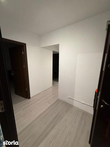 Apartament cu 3 camere în 1 Mai