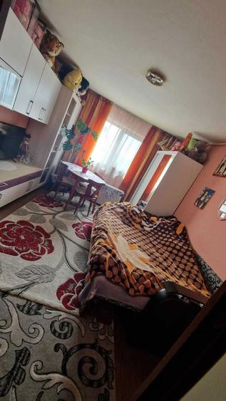 Garsonieră semidecomandată în Stupini
