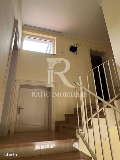 Casă cu 4 camere cu Teren 681 Mp în Central