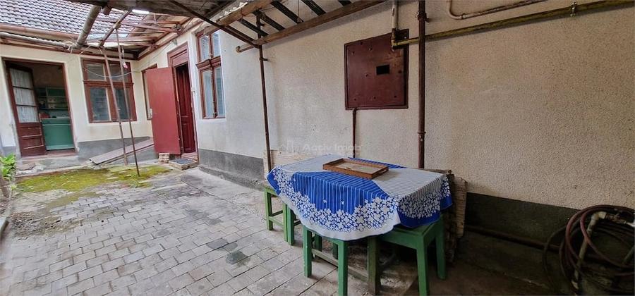 Casă cu 5 camere cu Teren 108 Mp în Muncitoresc