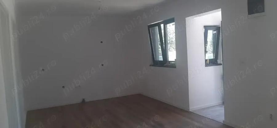 Vand Casa an Gri cu Gradina - 10