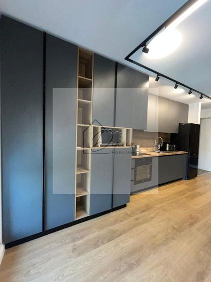 Apartament cu 2 camere decomandat, mobilat în Central