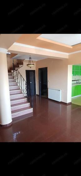 Casă cu 6 camere în Jilava