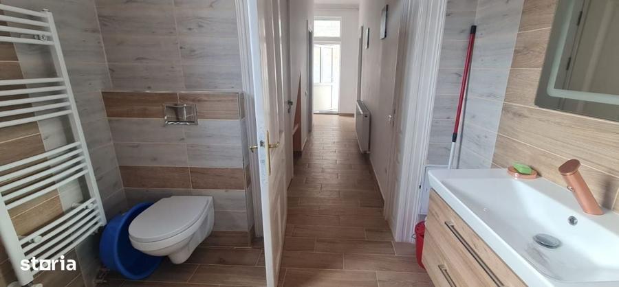 Apartament cu 4 camere în Centrul Civic