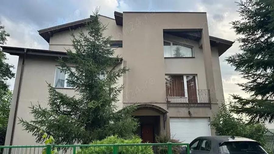 Casă cu 6 camere cu Teren 404 Mp în Voluntari