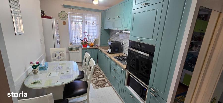 Apartament cu 3 camere, balcon ?i garaj in Manastur - 4
