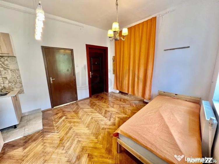 Casă cu 5 camere cu Canalizare în Universitate