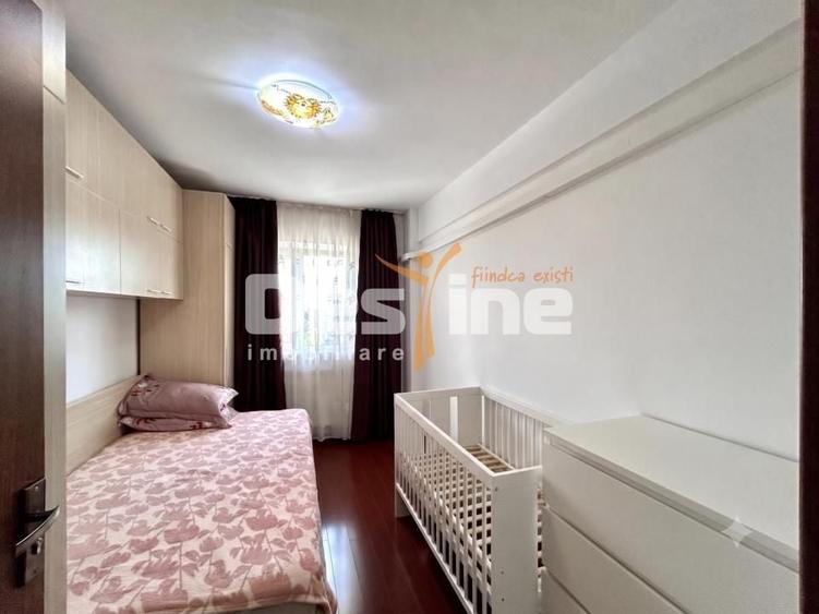 Apartament cu 3 camere decomandat, mobilat în Malu Roșu