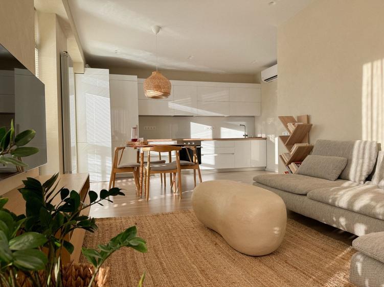 Apartament cu 2 camere decomandat în Dâmbul Rotund