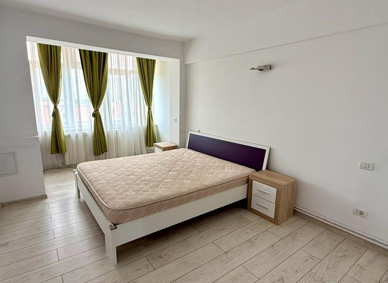 Apartament cu 3 camere semidecomandat, mobilat în Iosefin