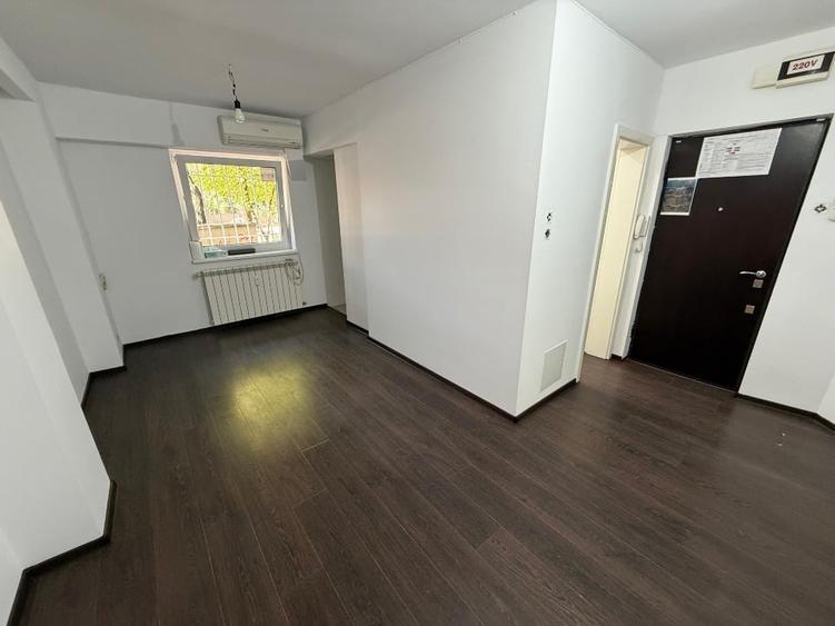 Apartament cu 3 camere decomandat în Dorobanți