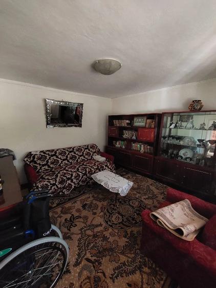 Casă cu 5 camere cu Teren 949 Mp în Sălcioara