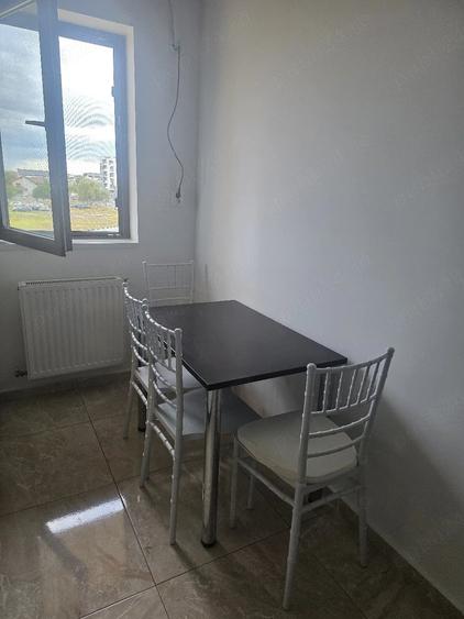 Garsonieră decomandată în Central
