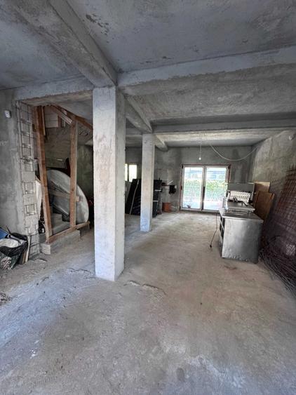 Casă cu 3 camere în Fundeni