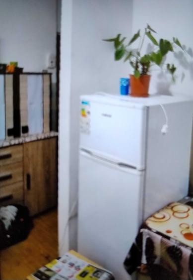 Garsonieră decomandată în Vest