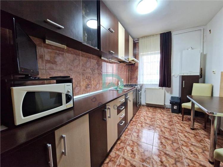 Apartament cu 2 camere decomandat în Dârste