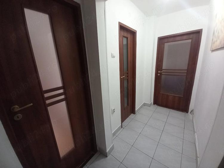 Apartament cu 3 camere semidecomandat în Fortuna