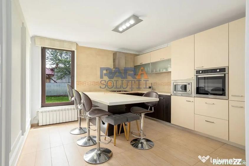 Casă cu 5 camere cu Teren 859 Mp în Central