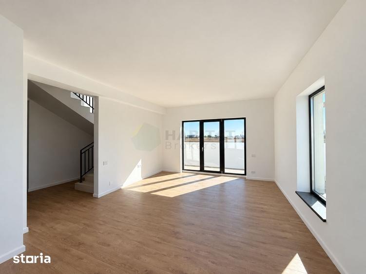 Casă cu 4 camere cu Teren 400 Mp în Central