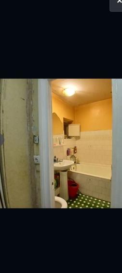 Apartament cu 3 camere semidecomandat în Veteranilor