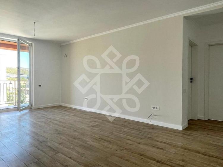Apartament cu 2 camere semidecomandat în Oncea