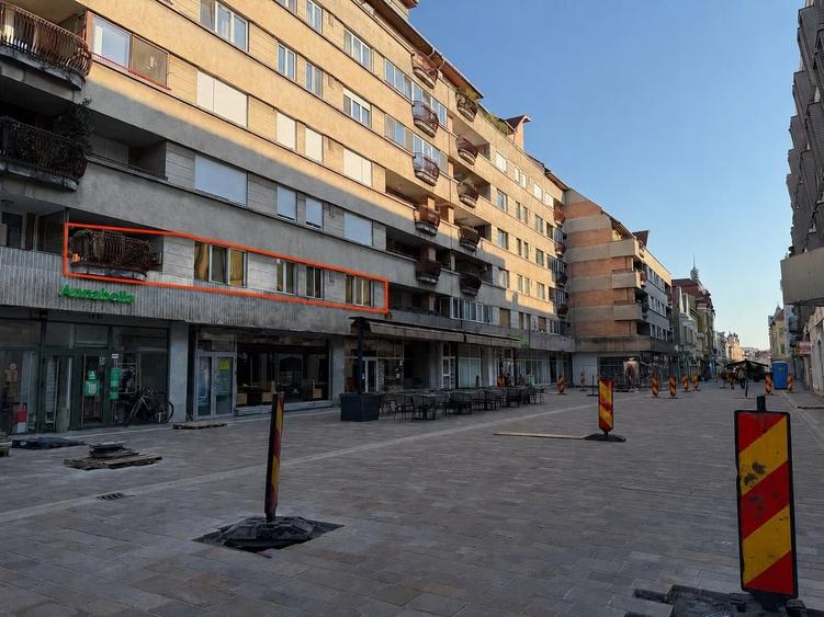 Apartament cu 3 camere decomandat în Central