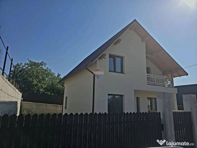 Casă cu 4 camere cu Teren 550 Mp în Calea Romanului
