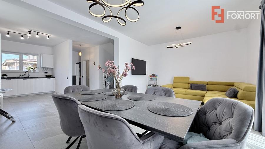 Duplex cu 4 camere cu Teren 271 Mp în Urseni