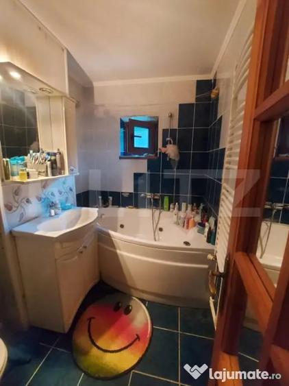 Apartament cu 3 camere decomandat în Obcini