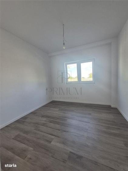 Casă cu 4 camere în Moșnița Veche