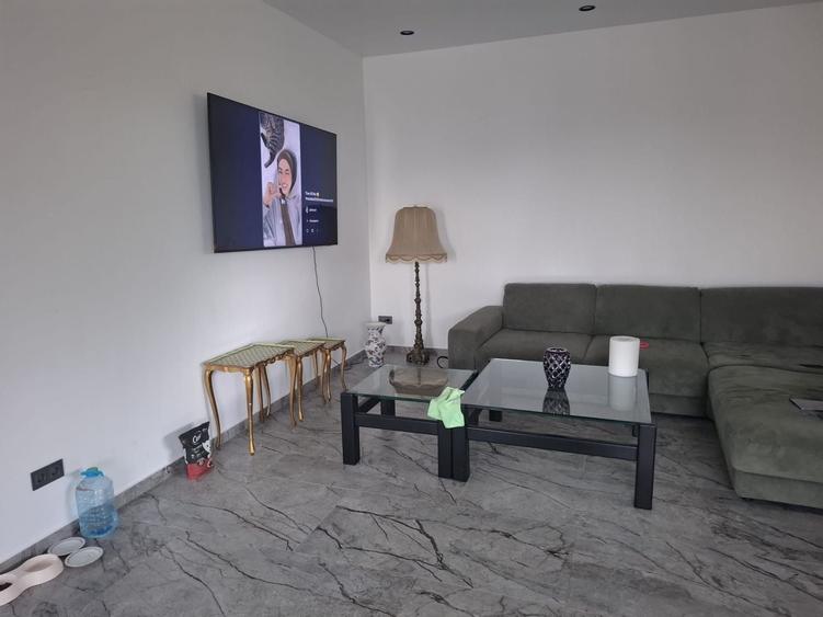 Casă individuală cu 3 camere cu Canalizare în Vest
