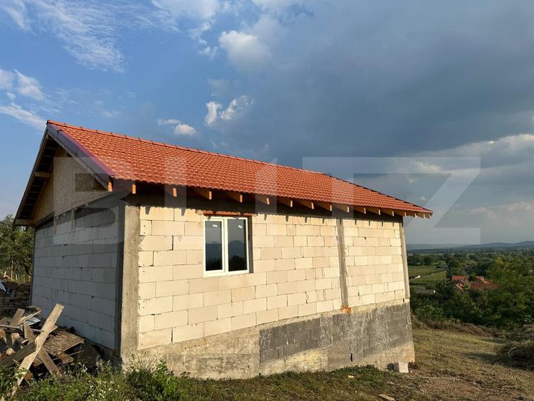 Casă individuală cu 2 camere cu Teren 1400 Mp în Chimindia
