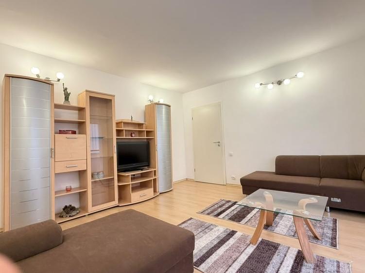 Apartament cu 2 camere semidecomandat în Olimpia-Stadion