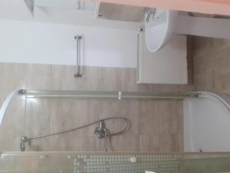 Garsonieră decomandată în Central
