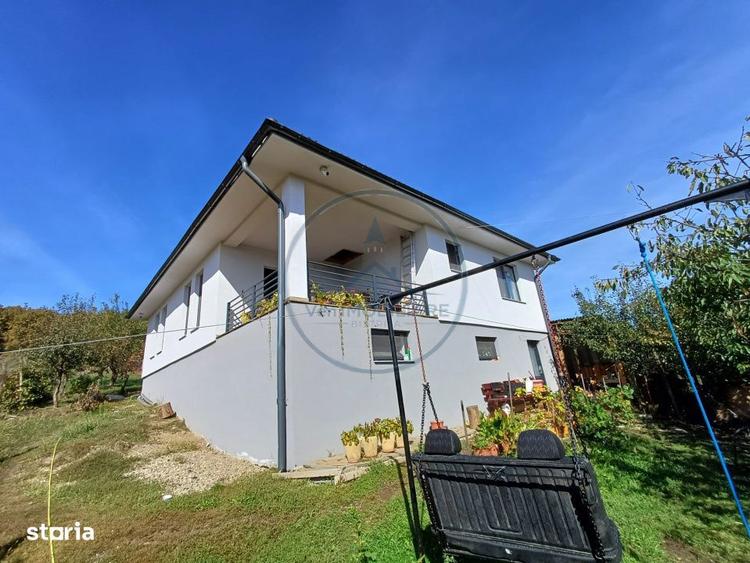 Casă cu 3 camere cu Teren 940 Mp în Unirea