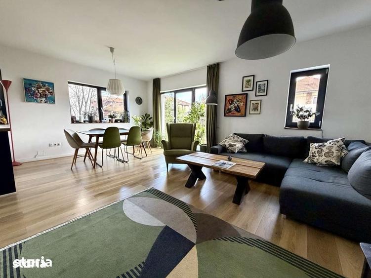 Casă cu 5 camere cu Teren 225 Mp în Florești