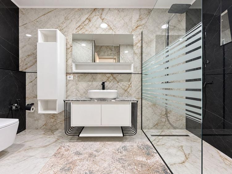 Apartament cu 4 camere decomandat, mobilat în Primăverii
