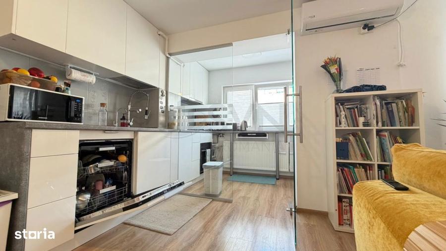 Apartament cu 4 camere decomandat în Pipera