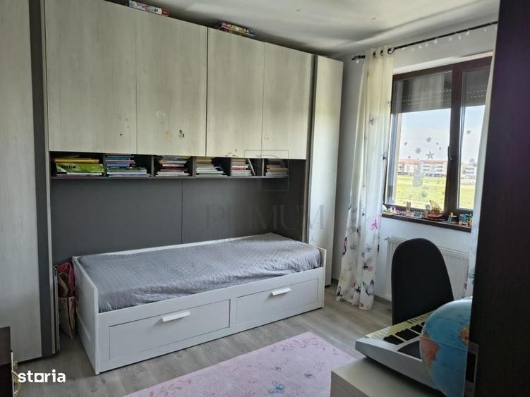 Apartament cu 4 camere decomandat în Central