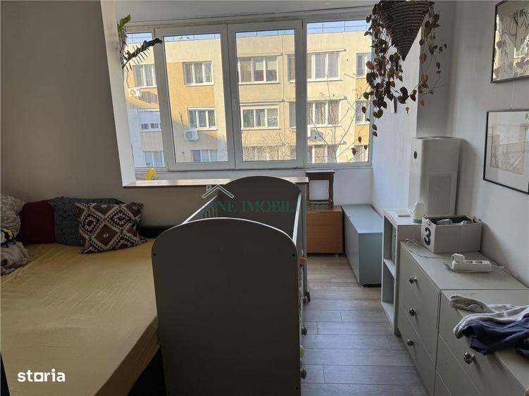 Apartament cu 3 camere decomandat în Drumul Taberei — fotografia 2